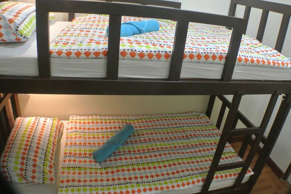 Bed Dee Time Hostel Банкок Екстериор снимка