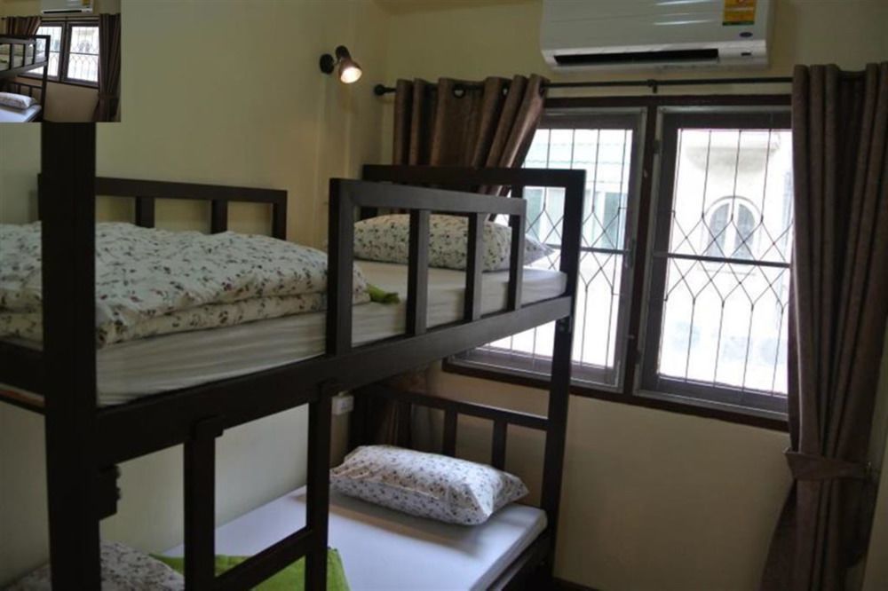 Bed Dee Time Hostel Банкок Екстериор снимка